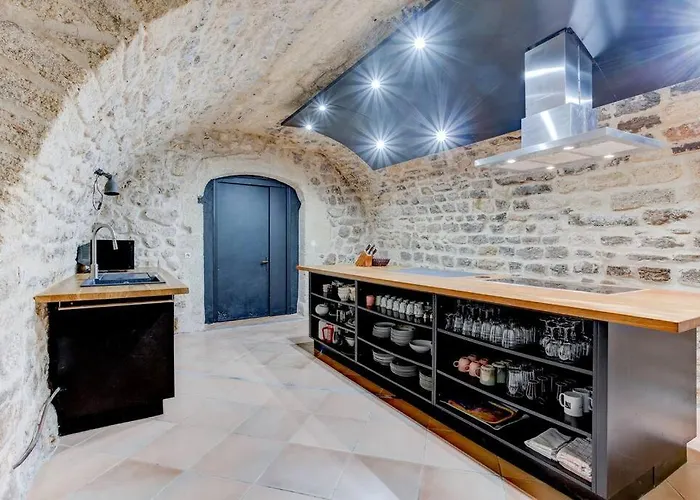 Сasa de vacaciones Stunning Medieval Getaway *